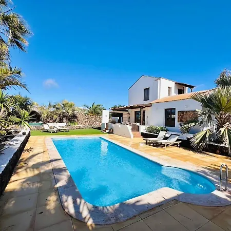 Sonrisa - Family & Surf Escape & Private Pool *