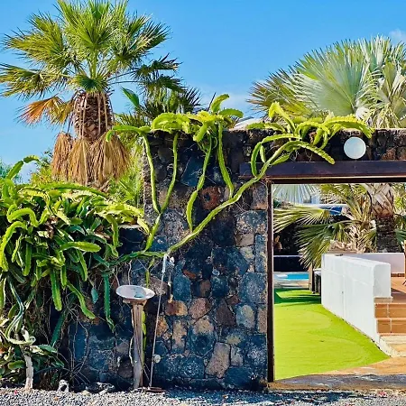 Sonrisa - Family & Surf Escape & Private Pool La Oliva